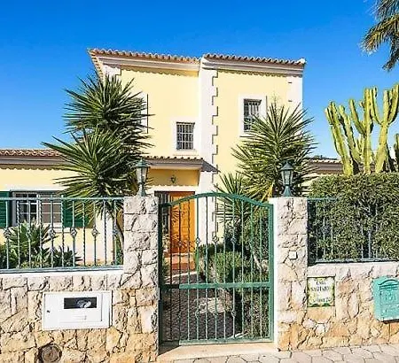 Praia Do Carvoeiro Sleeps 6 Air Con ヴィラ カルヴォエイロ
