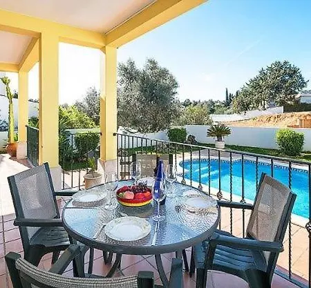 Praia Do Carvoeiro Sleeps 6 Air Con ヴィラ カルヴォエイロ