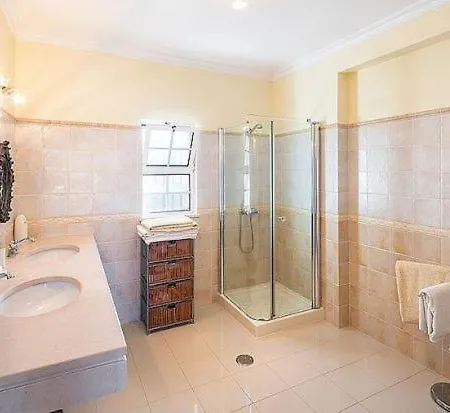 ヴィラ Praia Do Carvoeiro Sleeps 6 Air Con